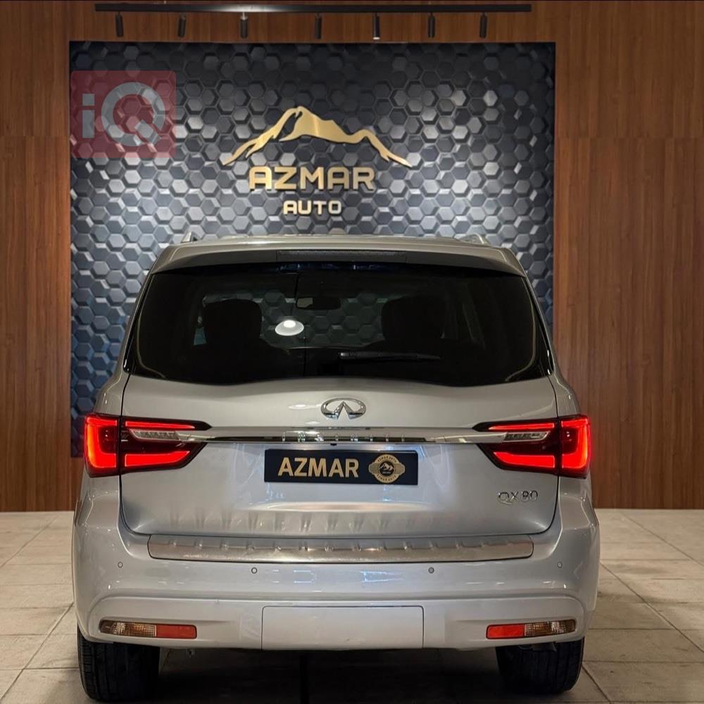 Infiniti QX80